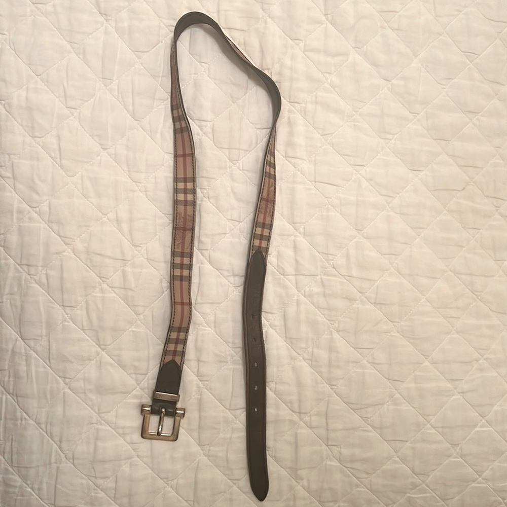 Burberry belt (women’s) 40 inches